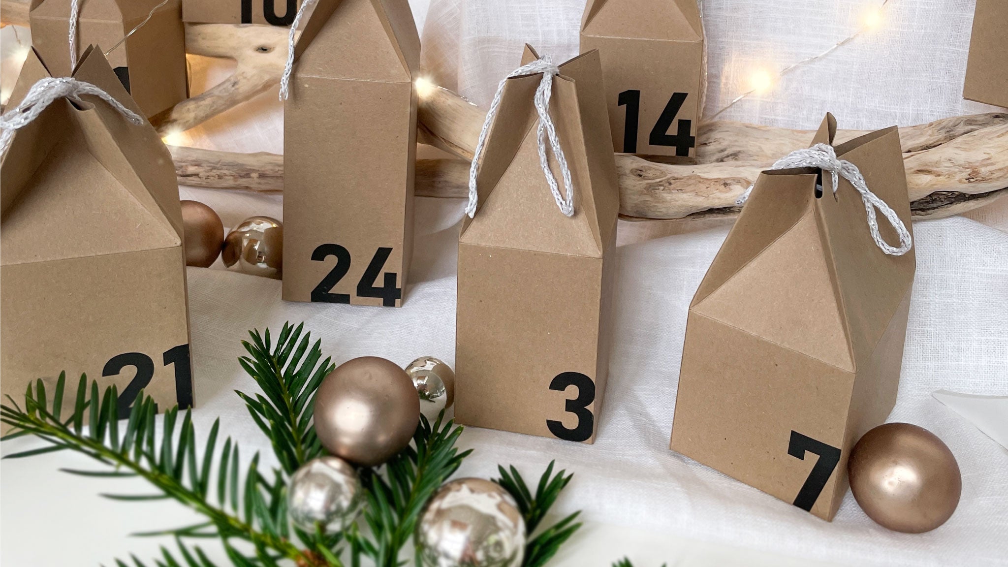 DIY Adventskalender Häuser aus Kraftkarton basteln Video Tutorial