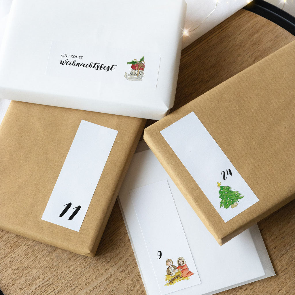 24 Adventskalender Zahlen Sticker auf kleinen Geschenken und Tüten