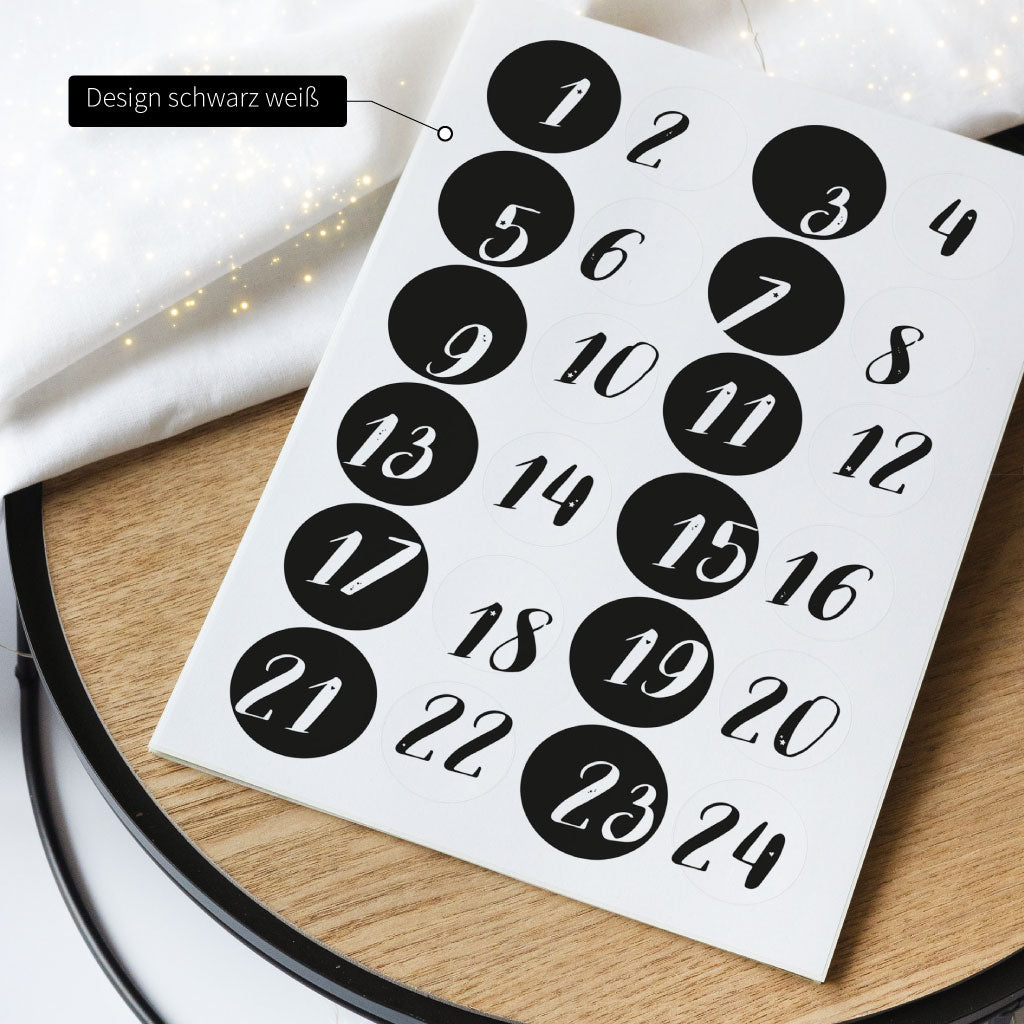 Schwarz / Weißes Aufkleber Design mit 24 Adventskalender Zahlen Stickern