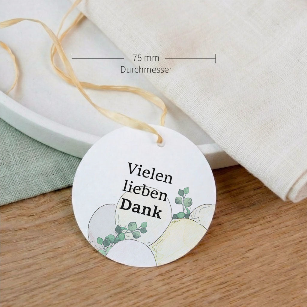 Runder Anhänger mit Luftballon Aquarell Motiv und Maßen von 75 Millimeter Durchmesser für Gastgeschenke.