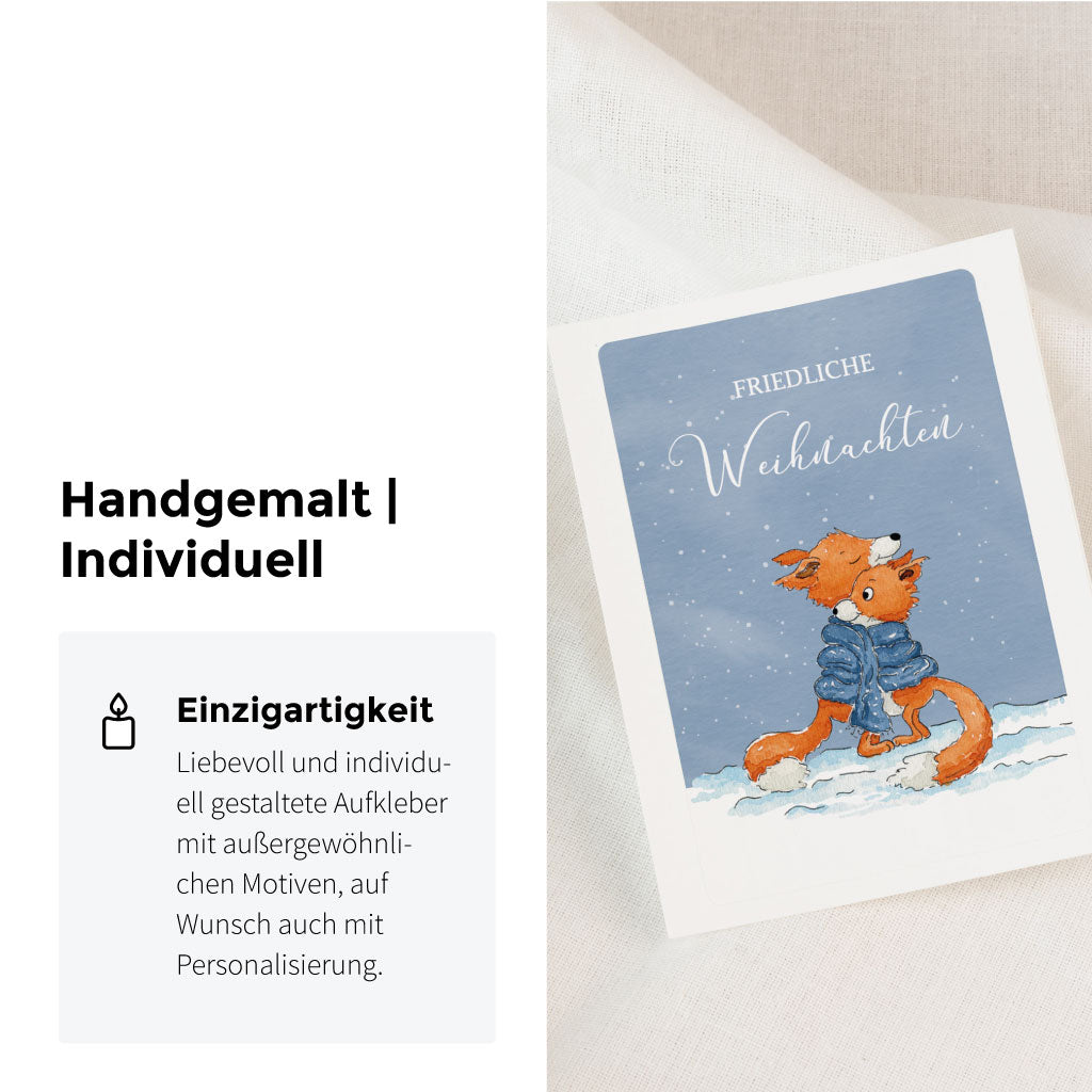 Handgemalter Aufkleber für Grabkerze, zwei Füchse im Schnee, Friedliche Weihnachten – individuell gestaltet, auf Wunsch personalisierbar.