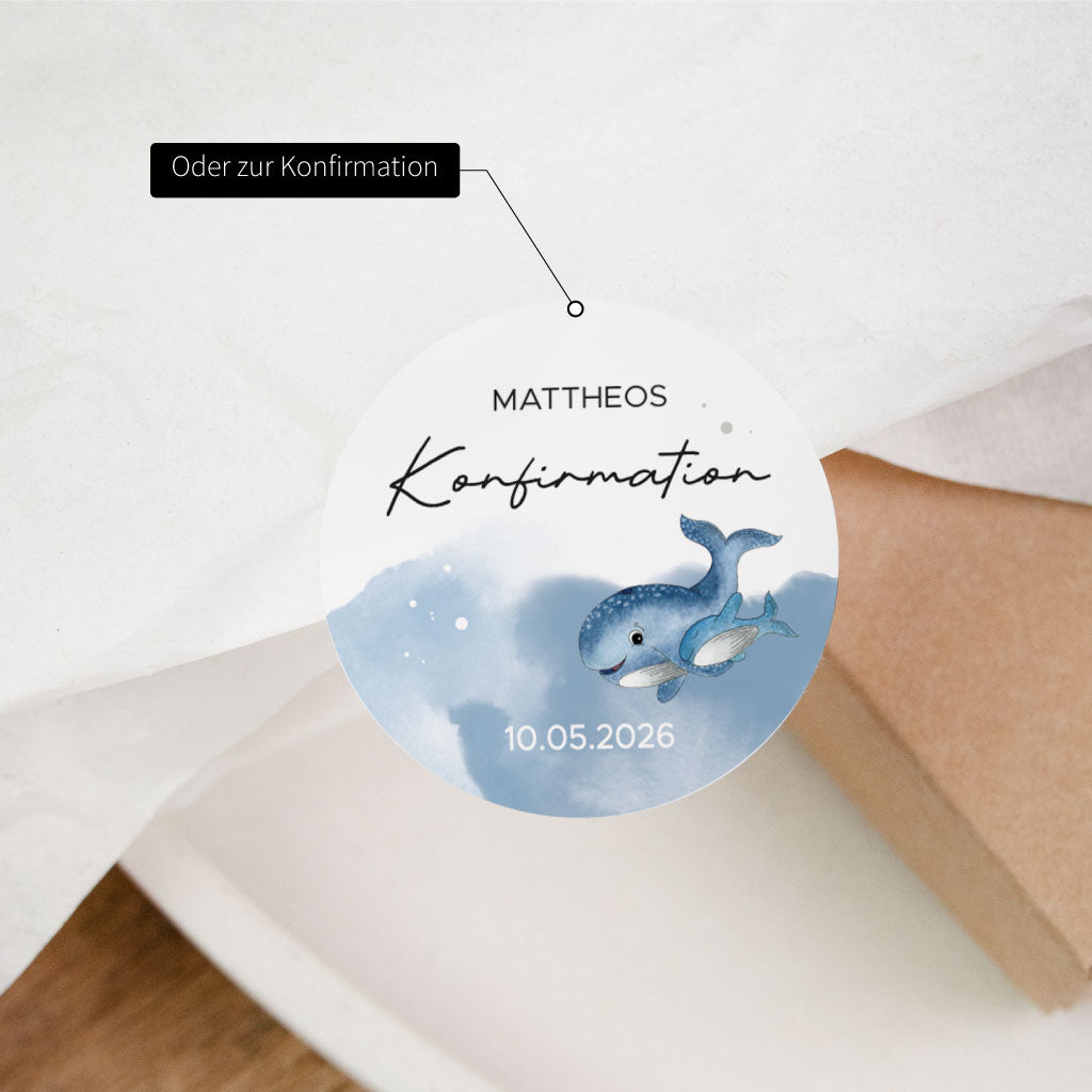 Personalisierter Sticker zur Konfirmation mit Name und Datum, runder Aufkleber mit handgemalten Aquarell Walen für Einladung, Gastgeschenke, Mitgebsel und Feier