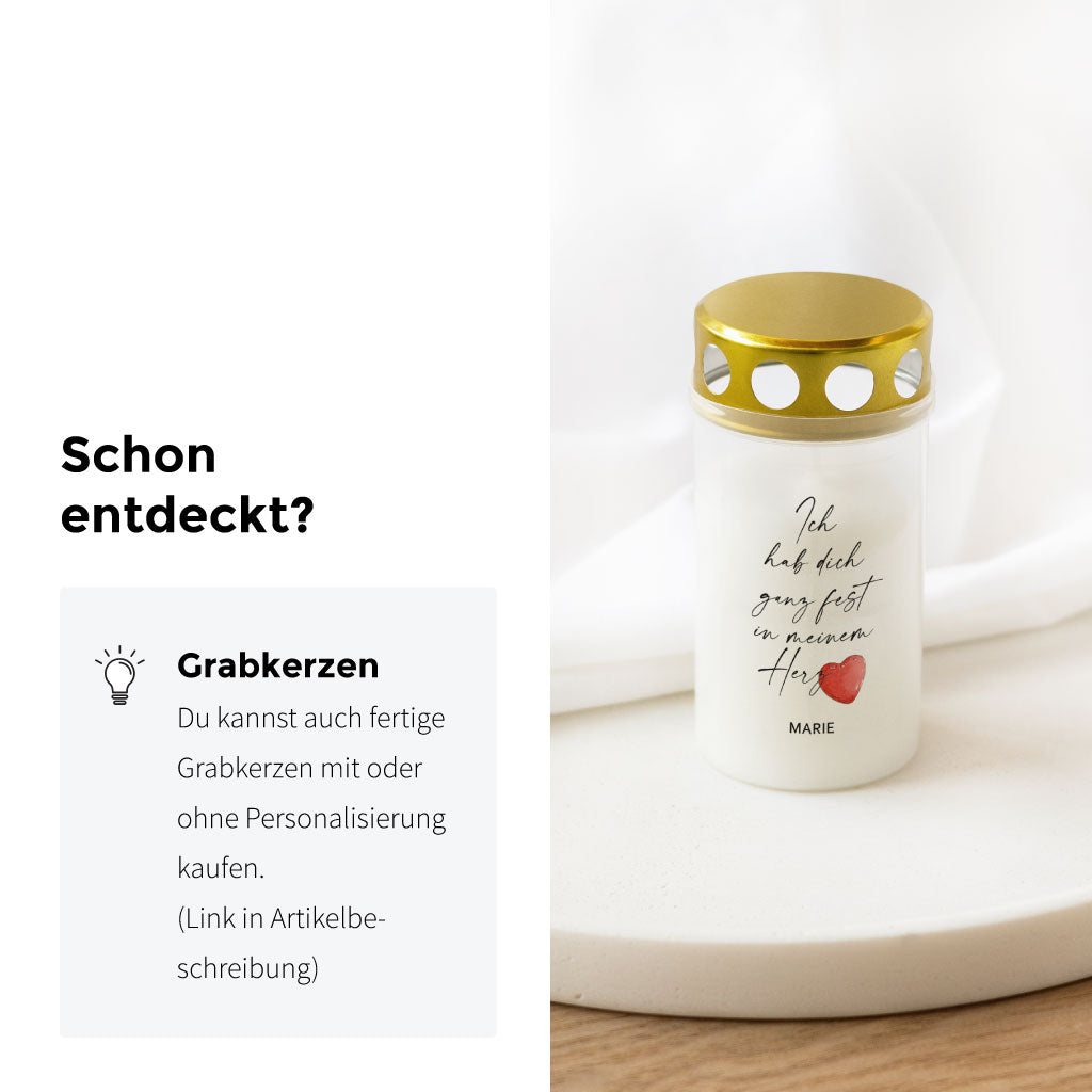 Hinweisbild zum Shop-Angebot: passende Grabkerzen mit oder ohne personalisierbarem Aufkleber erhältlich – ideal als liebevolles Andenken oder Geschenk zu besonderen Anlässen.