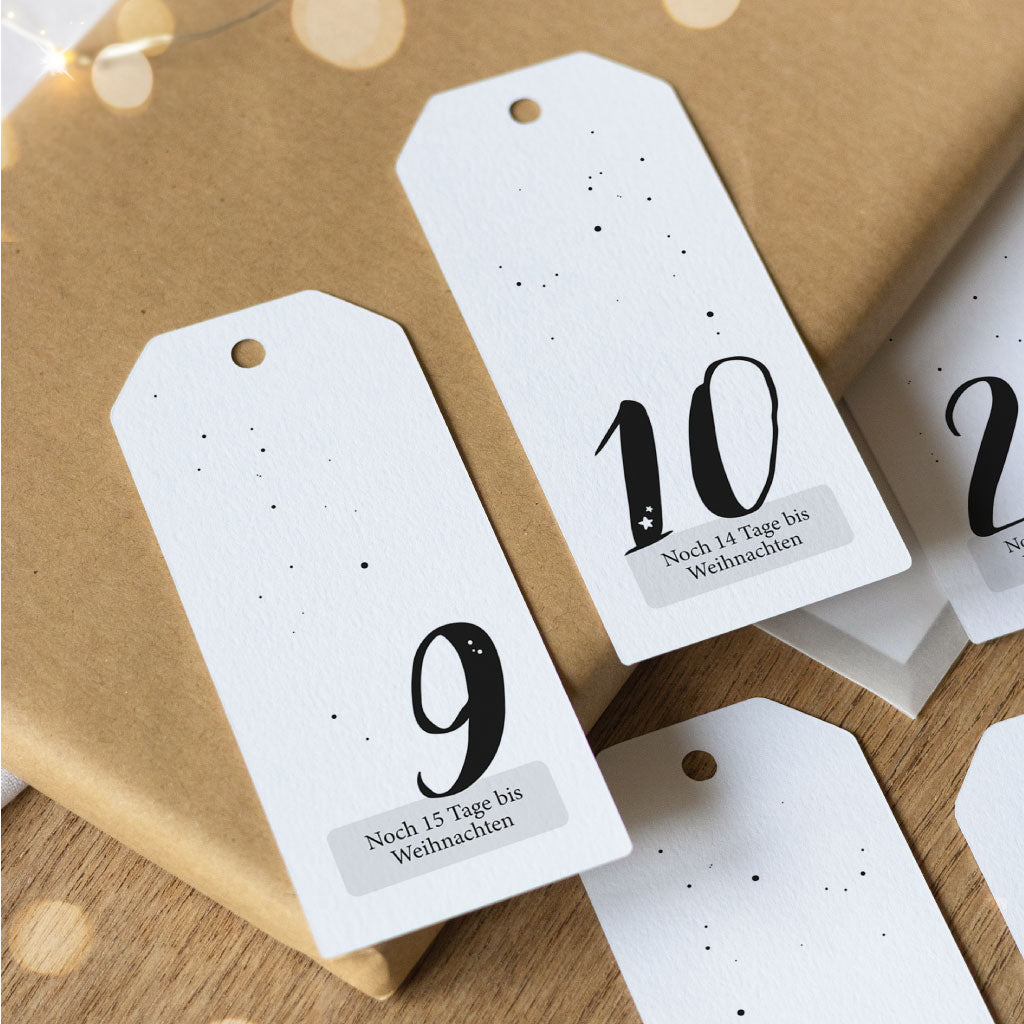 Detailfoto der Anhänger Nummer 9 und 10