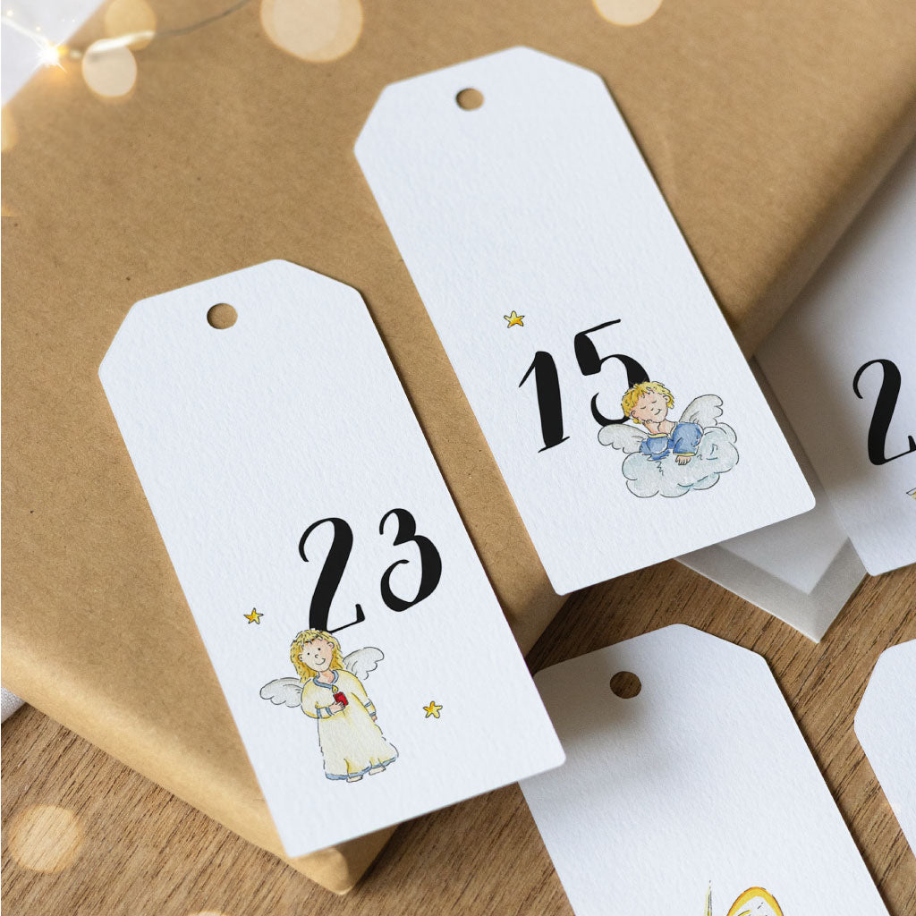 Detailfoto der Anhänger Nummer 23 und 15 mit Engeln