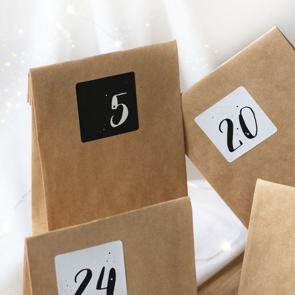 Nummer 5 und 20 auf Tüten aus Kraftpapier