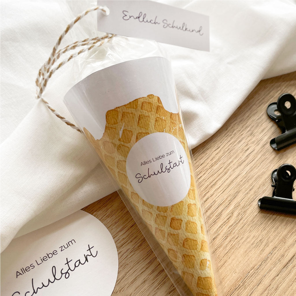 Zuckertüte als Geschenkverpackung für Süßigkeiten zum Schulstart