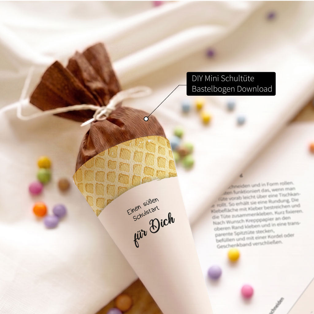 Bastelbogen Download Anzeige für eine DIY Mini Schultüte mit Waffel Aquarell Motiv und Bastelanleitung.