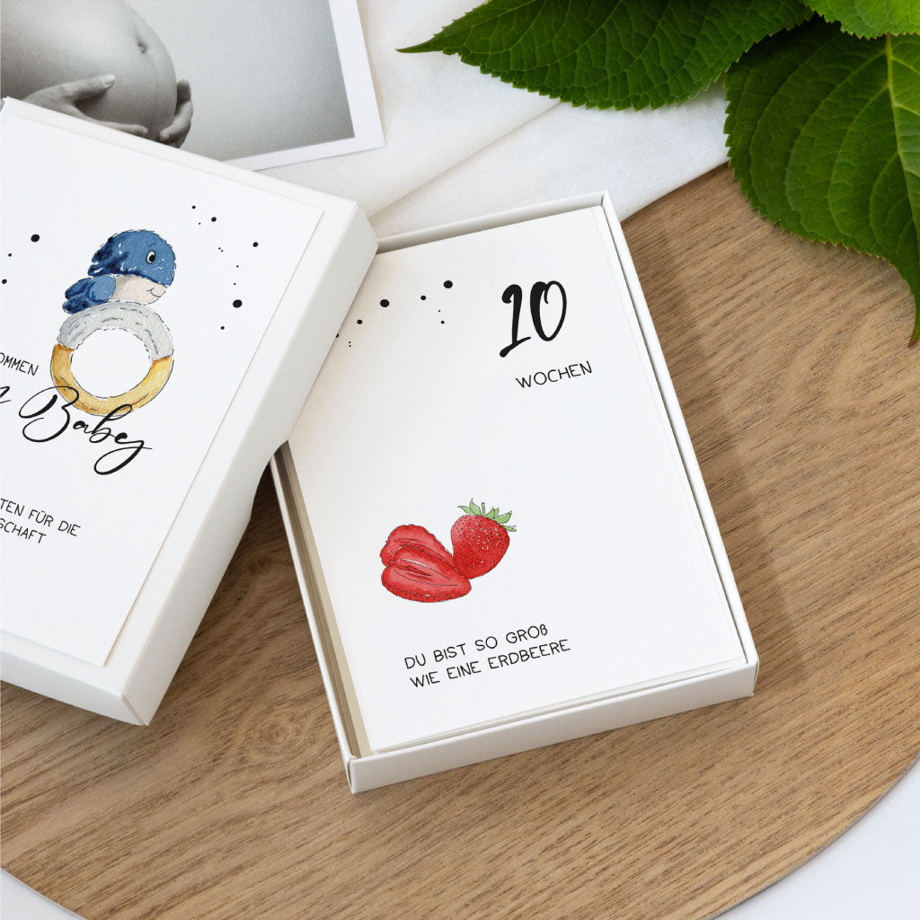 Meilensteinkarte mit Erdbeeren als Größenvergleich für die 10. Schwangerschaftswoche in geöffneter Box – PDF zum Ausdrucken mit liebevollen Aquarell-Motiven.