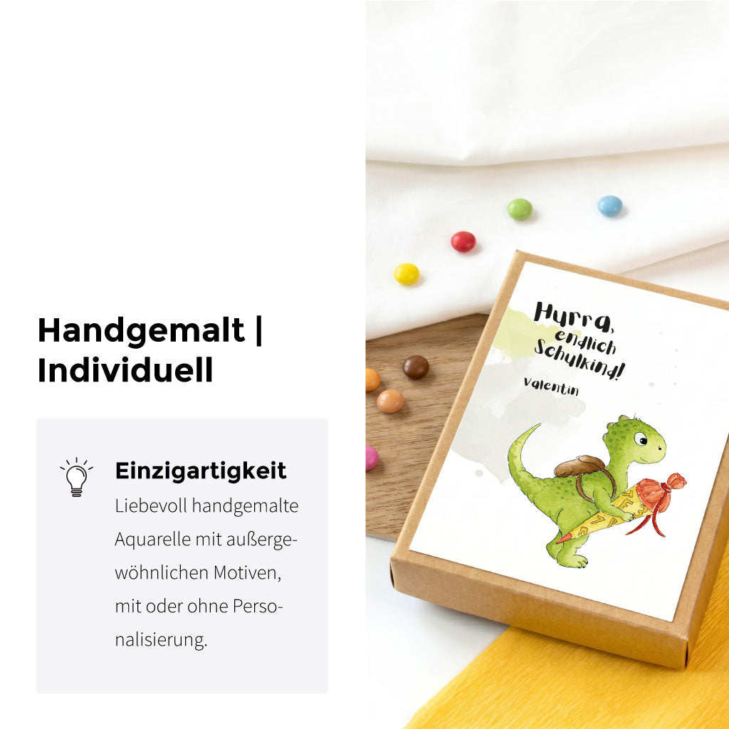 Detailansicht der hochwertigen Geschenkverpackung mit Hinweis auf handgemalte Aquarell Motive und Personalisierung.