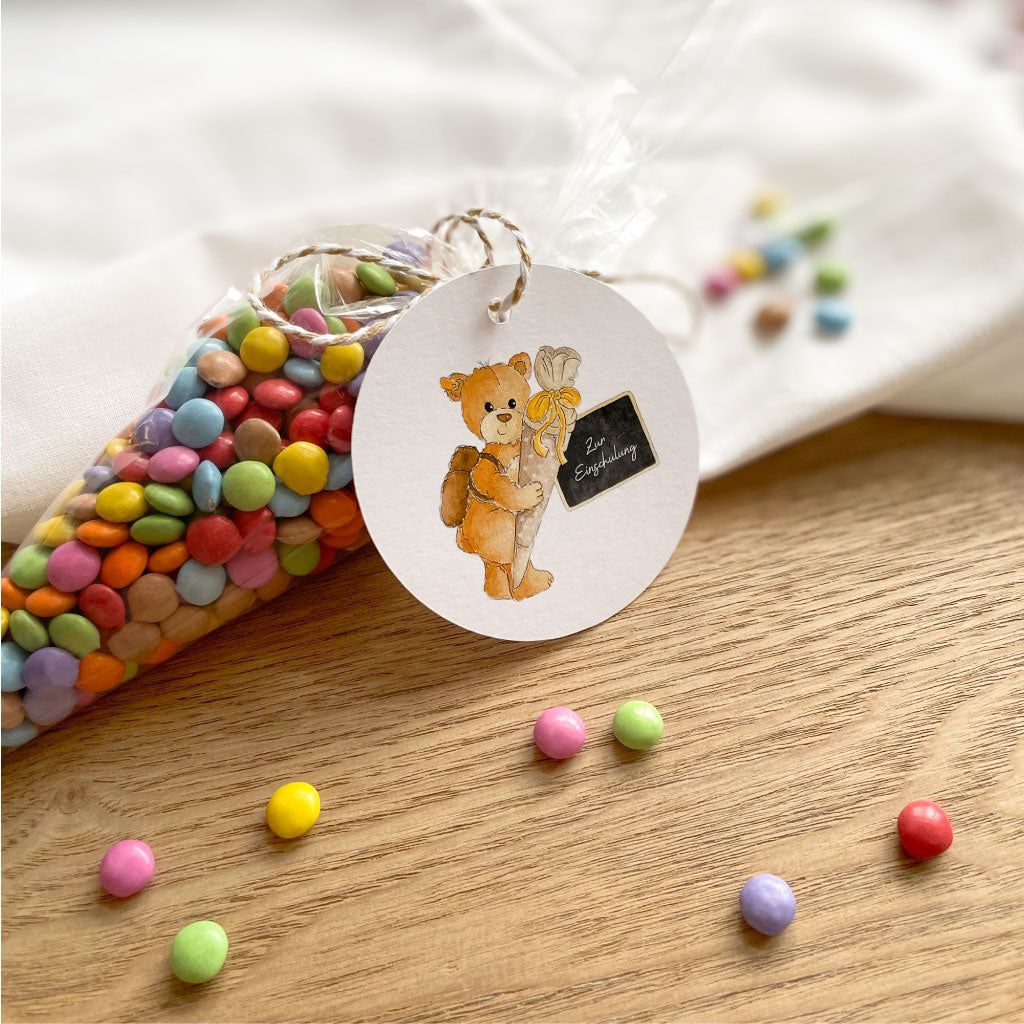 Geschenk zum Schulstart: Anhänger mit Tüten und Teddy Bär Motiv