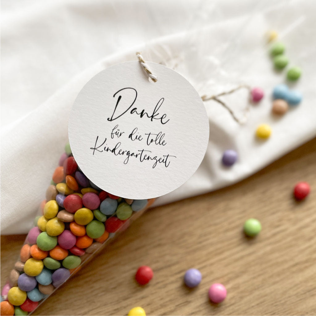 Geschenk für den Kindergarten Abschied, Anhänger mit Tüte für Süßigkeiten