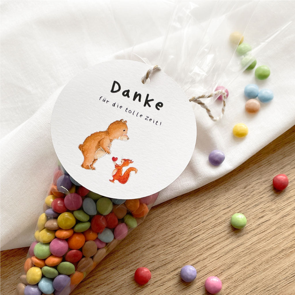 Geschenkidee zum Kindergartenabschied, Anhänger mit Spitztüte für Schokolinsen
