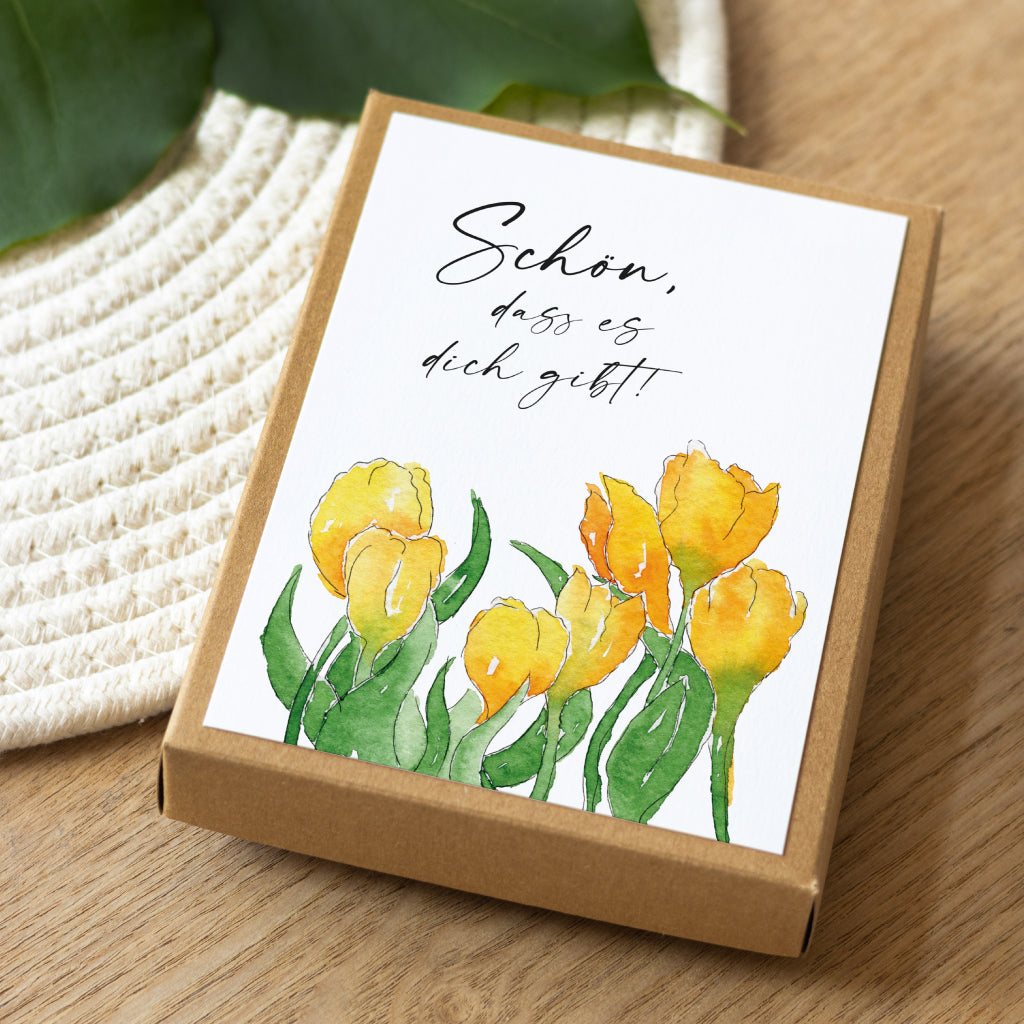 Geschenkebox ist geschlossen, Aquarell Motiv mit gelben Krokussen