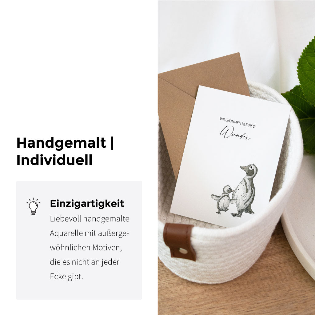 Aquarellkarte zur Geburt mit liebevoll gemaltem Pinguin-Motiv und braunem Umschlag, personalisierbar mit Wunschnamen.
