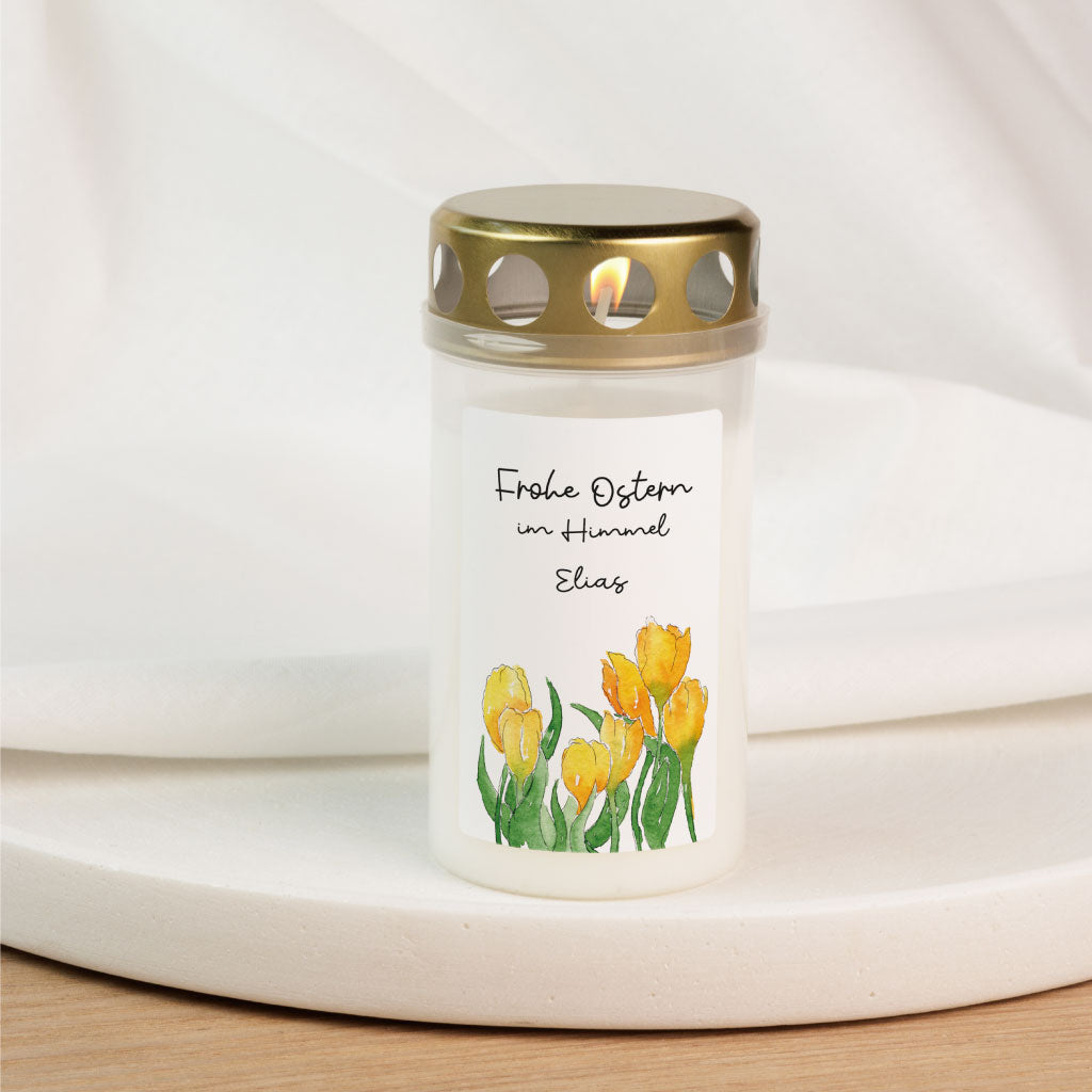 Aufdruck "Frohe Ostern im Himmel" und Name, darunter gelbe Aquarell Krokusse