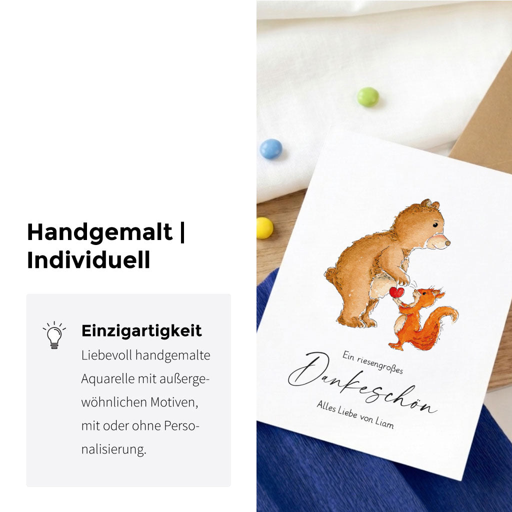 Produkt-Präsentation: Handgemaltes Bär- und Eichhörnchen-Aquarell auf einer personalisierten Dankeskarte zum Abschied, mit Detailbeschreibung.