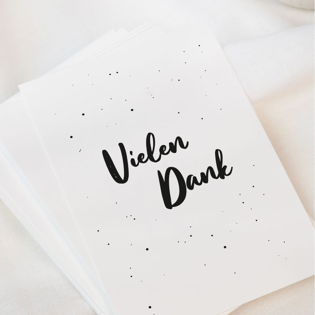 Schwarze Handlettering Schrift auf weißem Untergrund