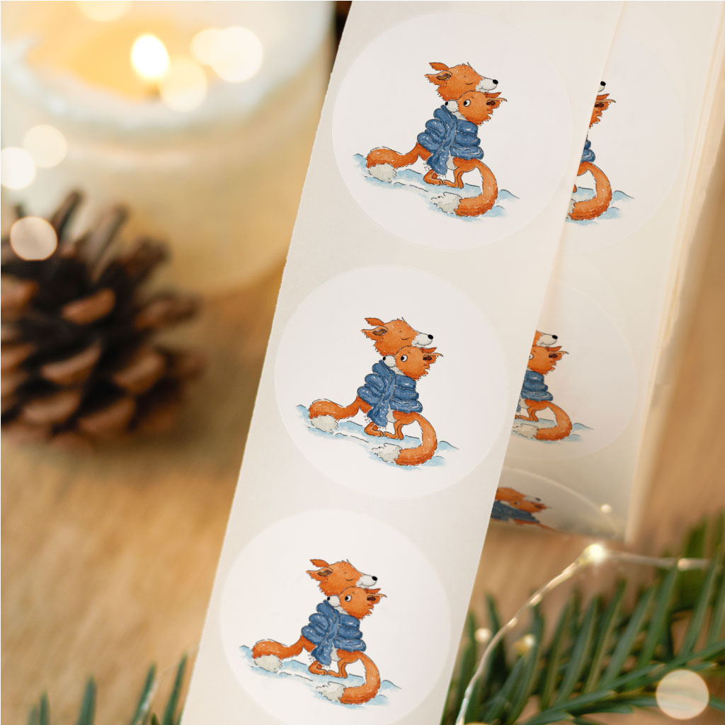 Etiketten auf Rolle mit Weihnachtsaufklebern