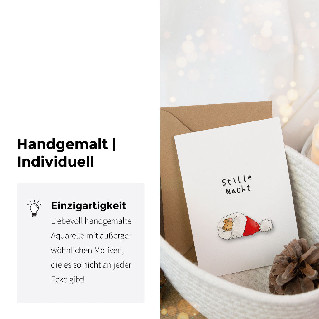 Stimmungsvolle Darstellung der Weihnachtskarte mit handgemaltem Aquarell und Text „Stille Nacht“, kombiniert mit Infotext zur Einzigartigkeit und Individualität der Postkarte.