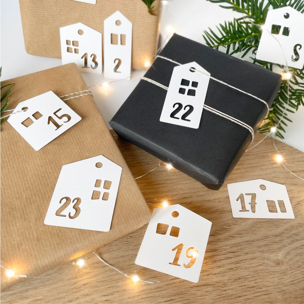 24 Weihnachtskalender Anhänger in Haus Form