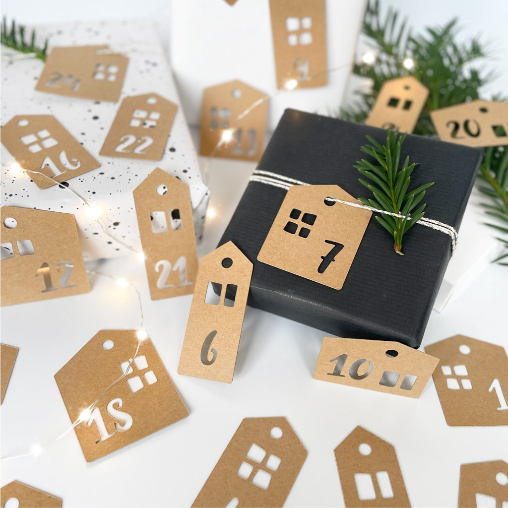 Adventskalender Zahlen Anhänger in Häuschen Form