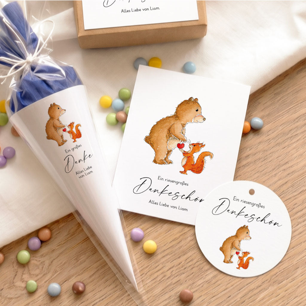 Passende Serie für Abschiedsgeschenke mit Karte und Schultüte verziert mit liebevollem Aquarell Motiv.