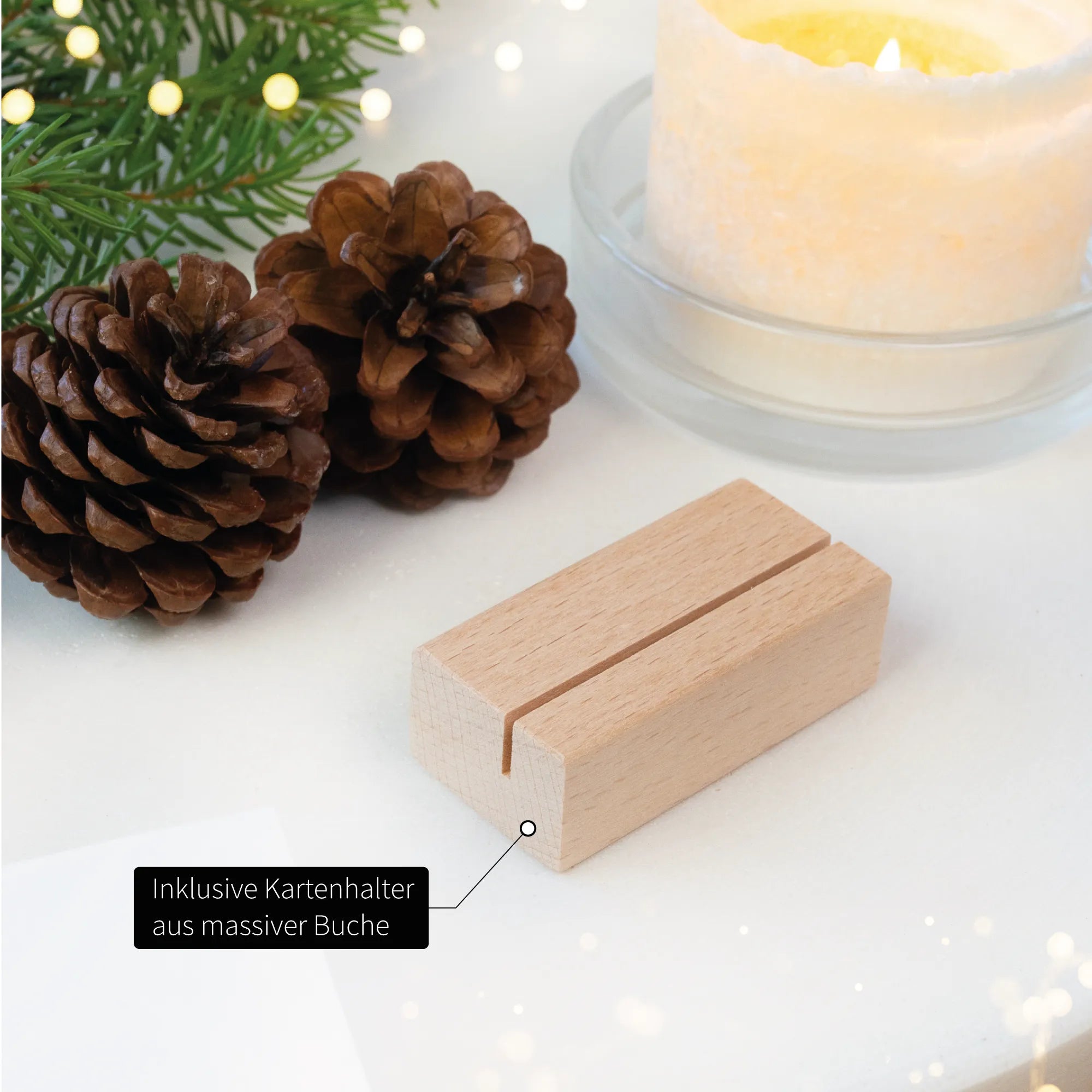 Hochwertiger Kartenhalter aus massiver Buche als Aufsteller für Adventskalender Karten.
