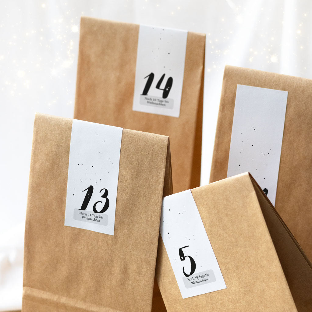 Rechteckige Adventskalender Aufkleber Zahlen mit Punkten zur Dekoration kleben auf Kraftpapier Tütenkalender