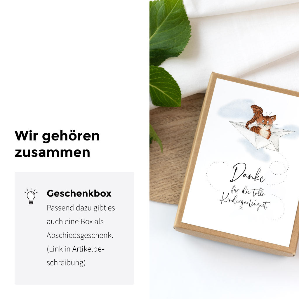 Passend zur Zuckertüte gibt es auch Karten, Geschenkbox und Deko Anhänger