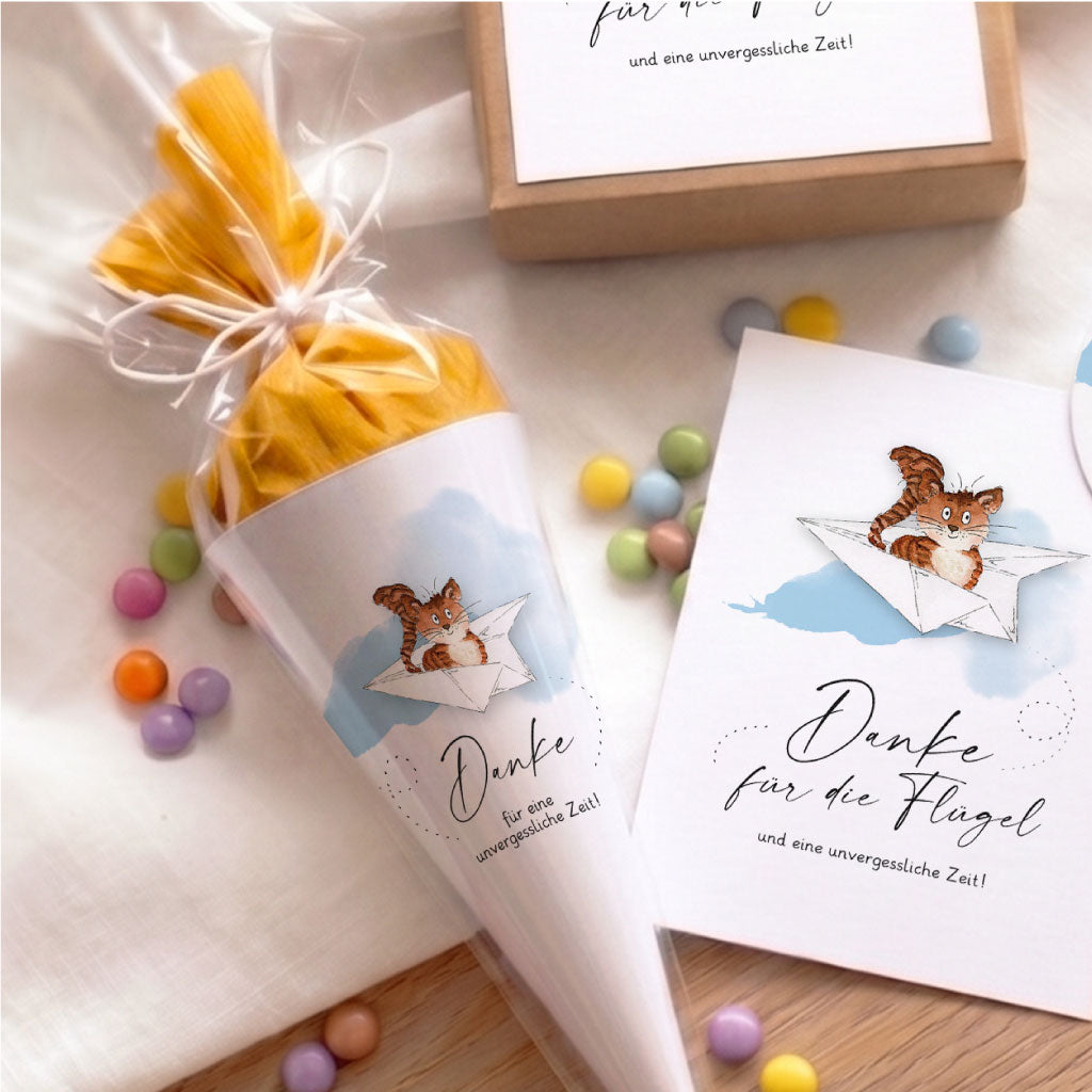 DIY Mini Schultüte als Abschiedsgeschenk Kindergarten mit handgemaltem Katze Aquarell Motiv und bedruckter Karte.