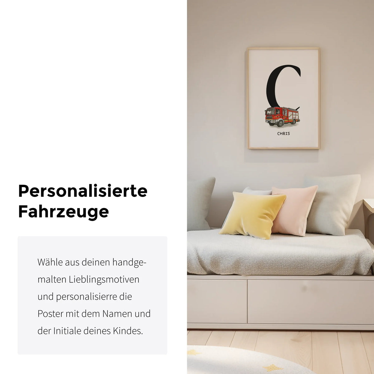 Personalisierbares Fahrzeugposter mit Aquarell Motiv Feuerwehr, Initiale C und Name Chris, gerahmt an heller Wand über einem Sofa im Kinderzimmer