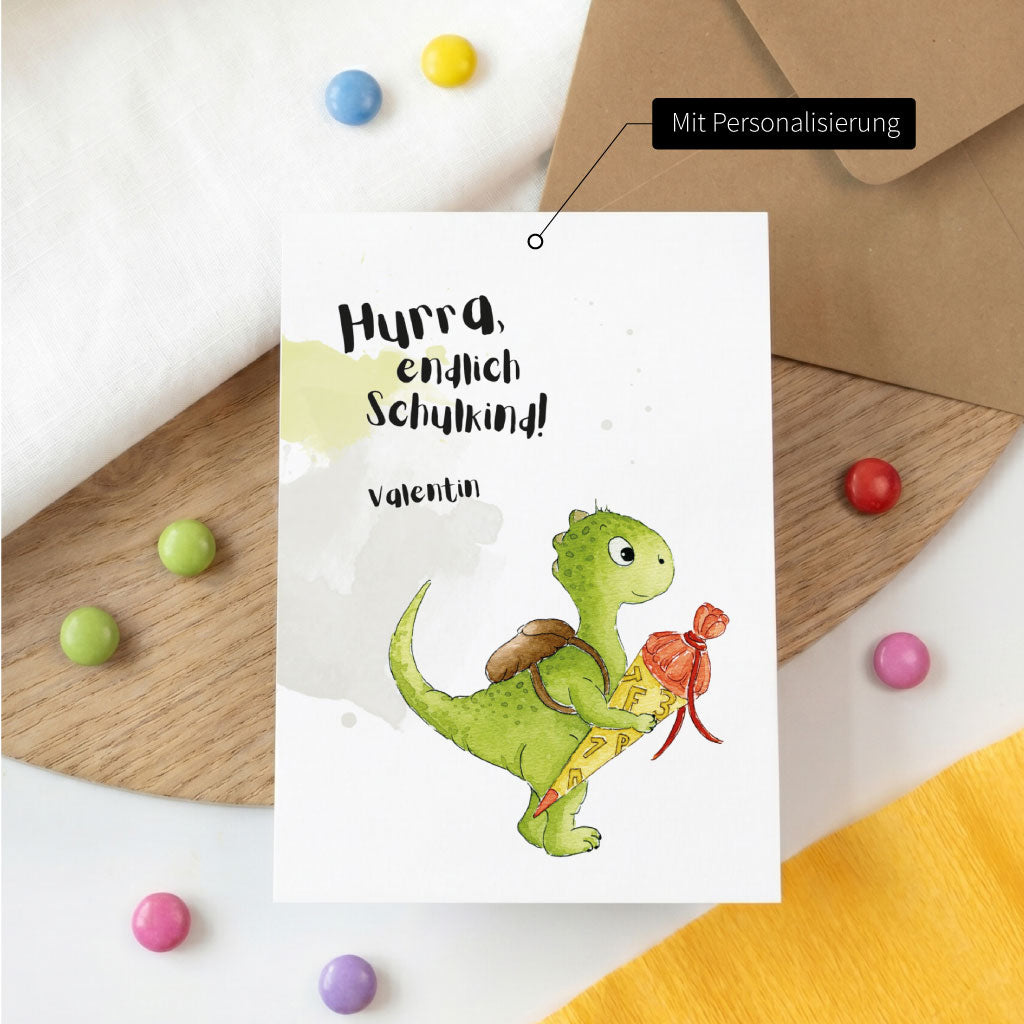 Beispiel einer personalisierten Glückwunschkarte mit dem Namen Valentin und Dinosaurier Motiv.