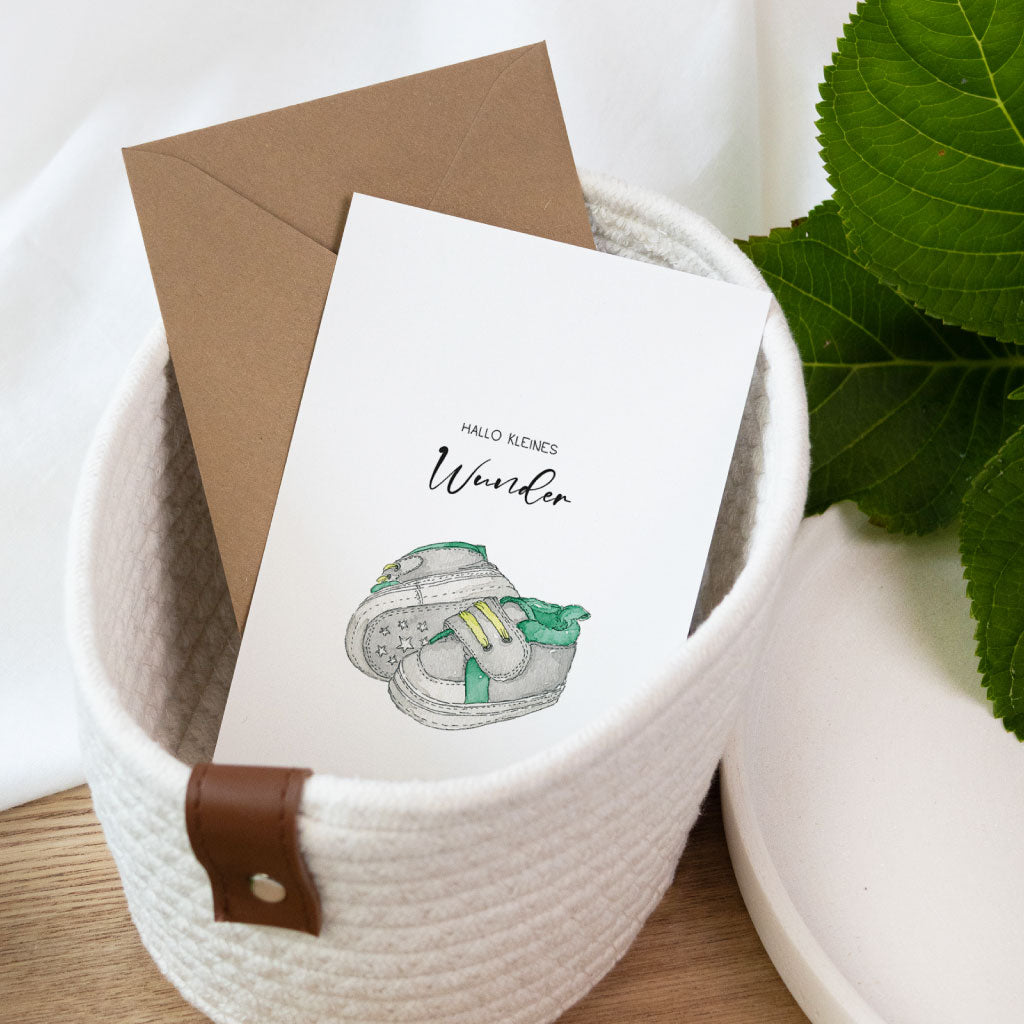 Handgemalte Glückwunschkarte zur Geburt mit Aquarellmotiv und Hinweis auf individuelle Gestaltung, personalisierbare Geburtskarte