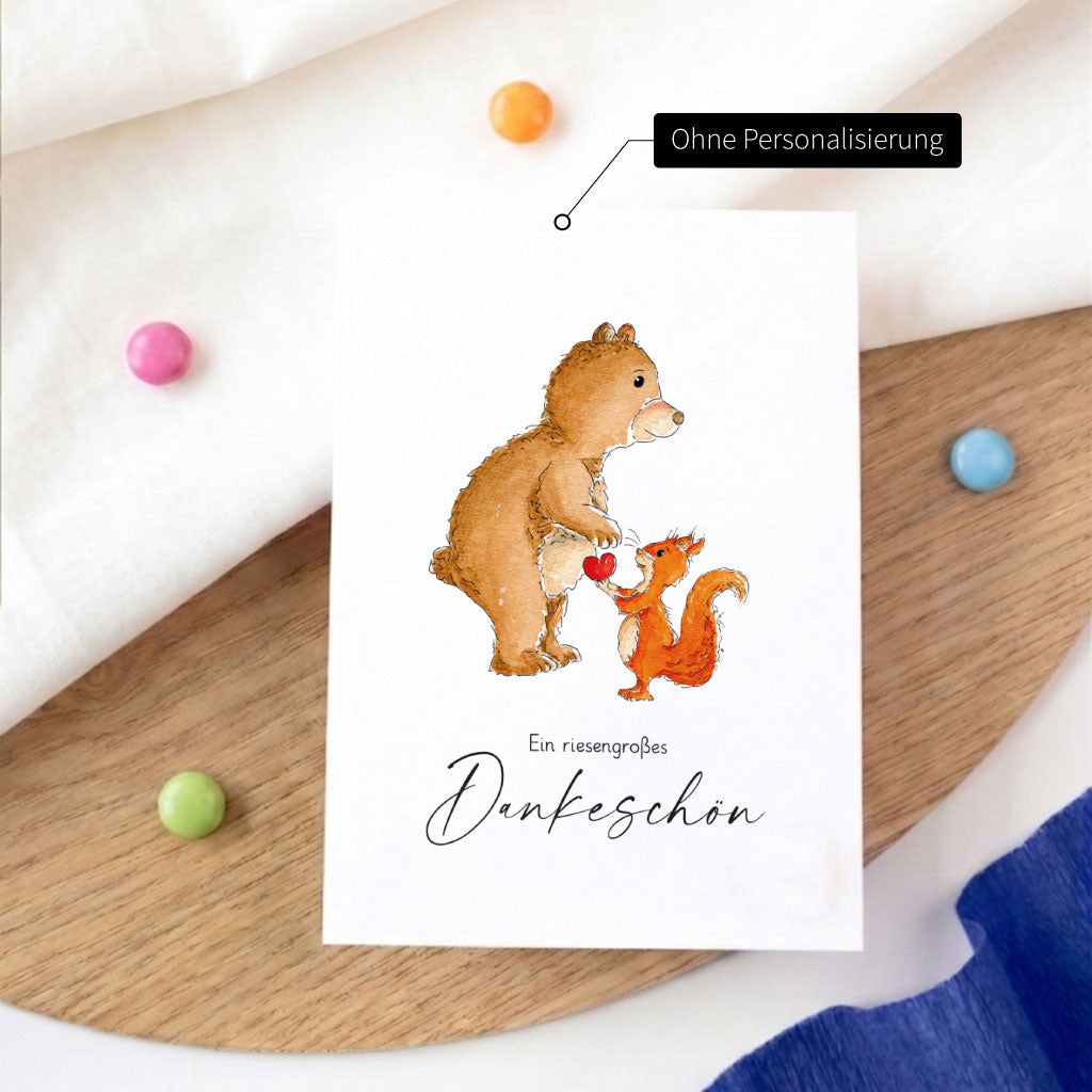 Nicht-personalisierte Klappkarte zum Abschied mit dem Bär- und Eichhörnchen-Motiv, perfekt als universelles Geschenk.