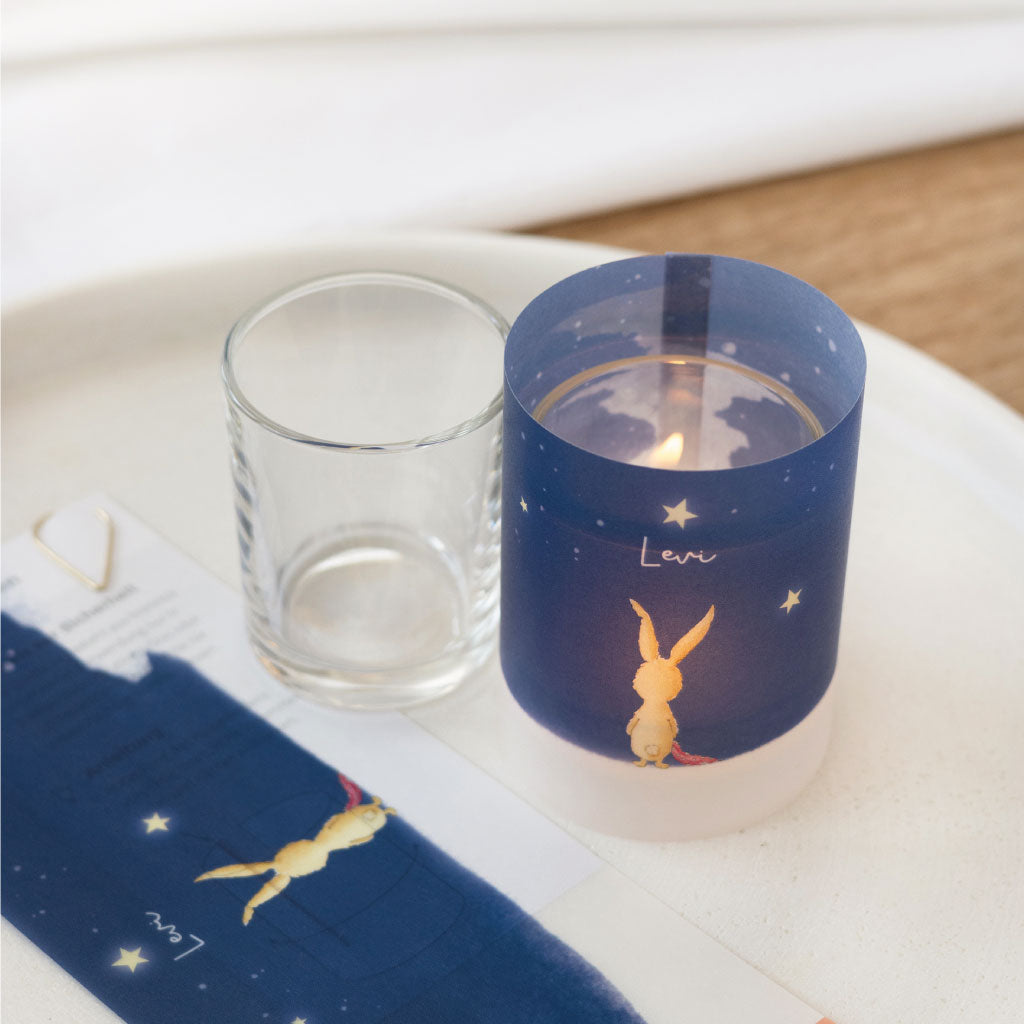 Komplettset mit Lichthülle, Glas und Teelicht – emotionales Trostgeschenk mit handgemaltem Hasenmotiv für Trauernde oder Gedenkanlässe.