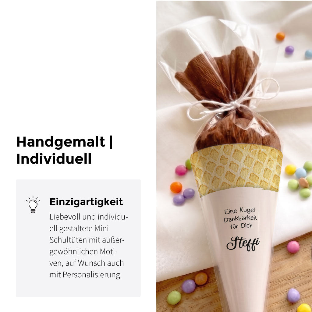 Detailansicht der einzigartigen Mini Schultüte mit dem Text Eine Kugel Dankbarkeit für Dich und Wunschnamen.