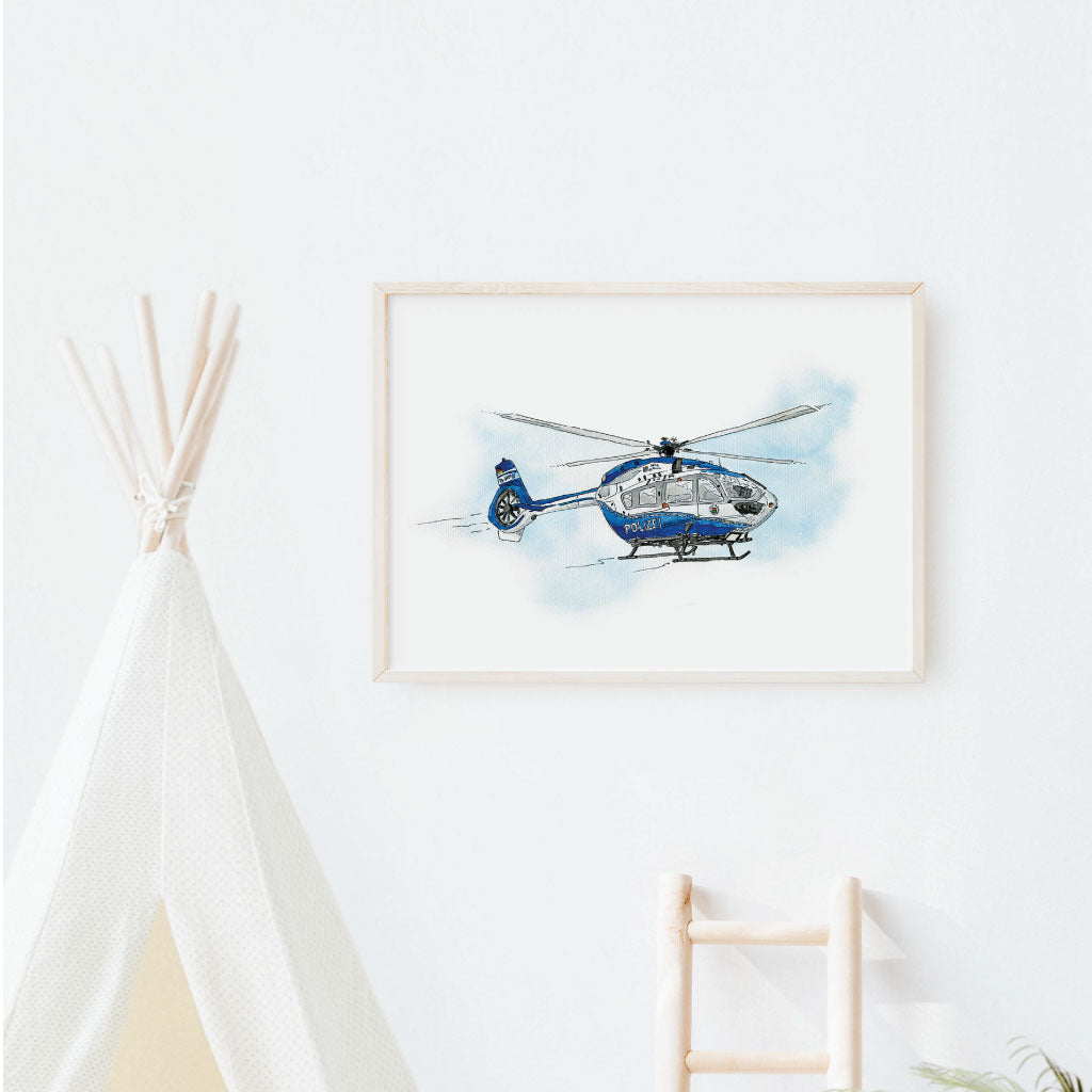 Hubschrauber Bild hängt im Kinderzimmer an der Wand als Dekoration