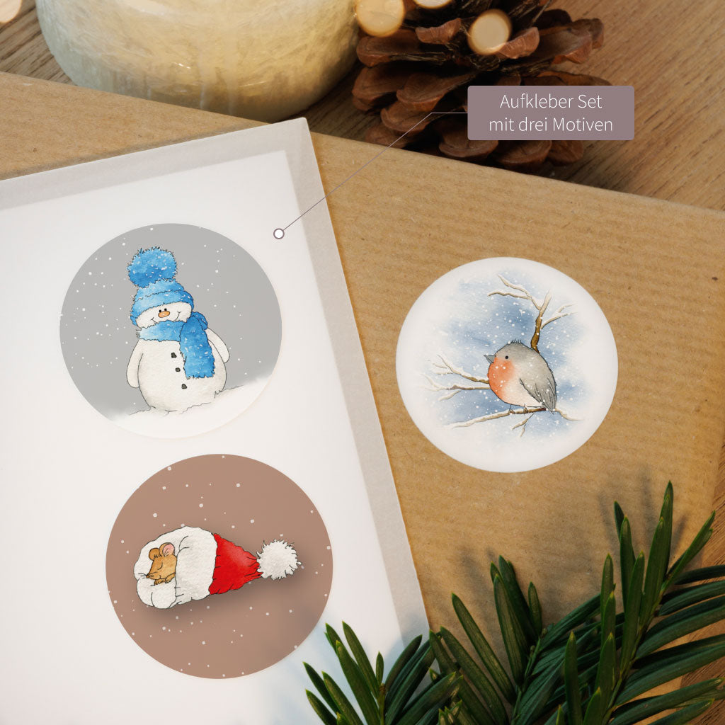Etiketten für Geschenkverpackung Weihnachten mit Wintermotiv Maus in Nikolausmütze, Schneemann und Rotkehlchen